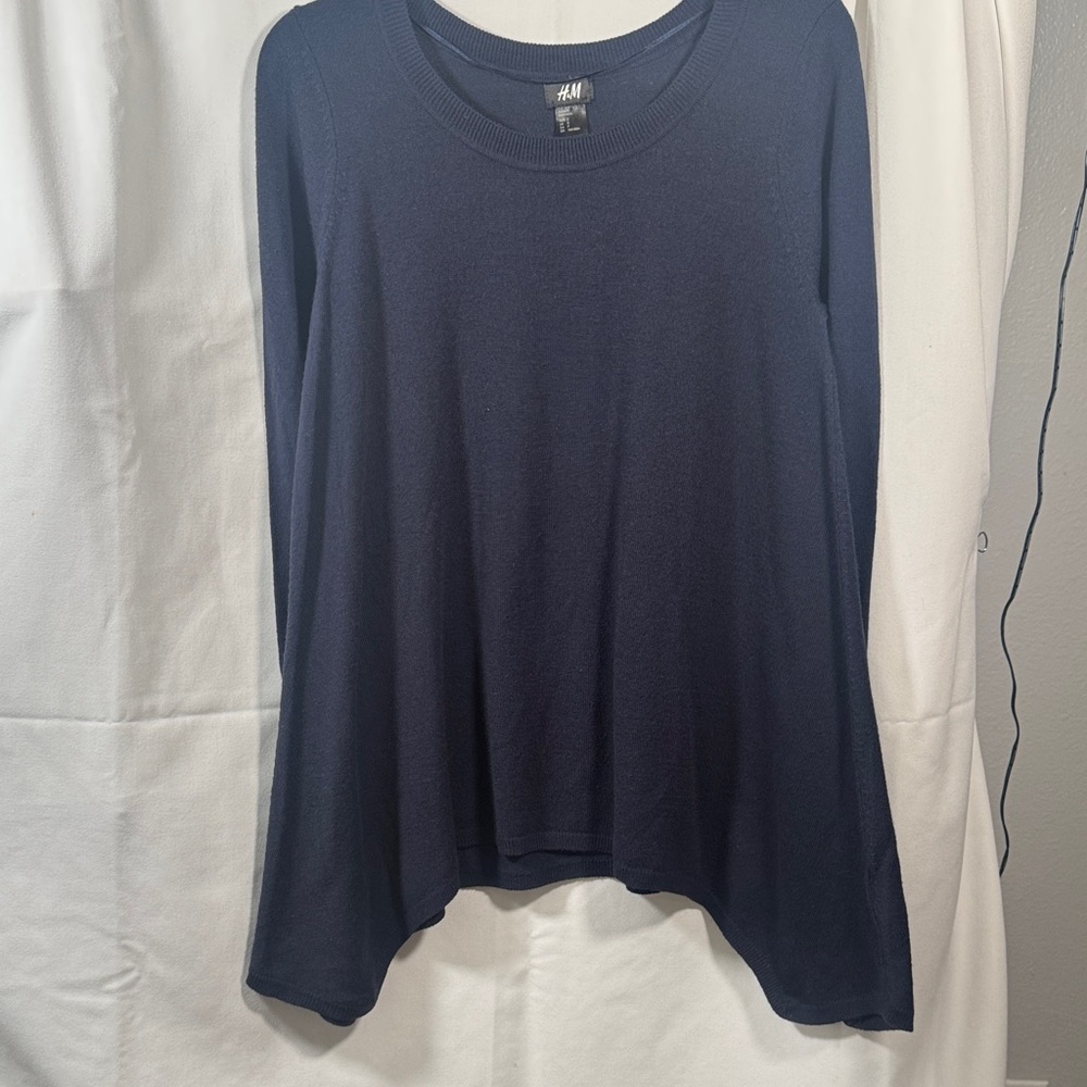 H&M Navy Blue Fine Knit High Low Crewneck Sweater Small